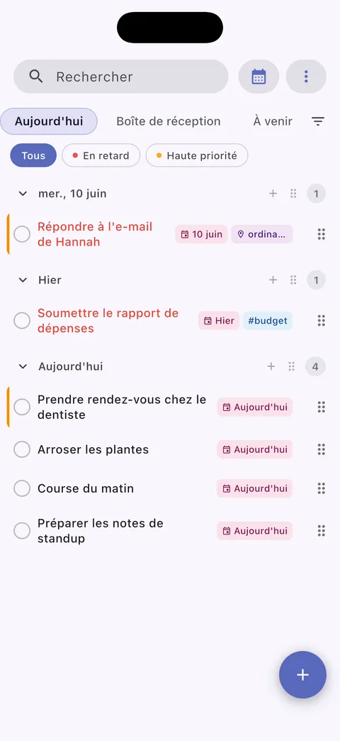 Interface principale de l'application iPhone de gestion de tâches Obsidian TaskForge montrant les listes de tâches mobiles avec organisation GTD, dates d'échéance, priorités et design iOS natif pour la gestion de projet